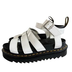 WOMEN'S DR. MARTENS BLAIRE PLATFORM SANDALS size 6